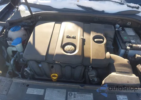 2013 Volkswagen Passat 2.5L Se z USA, uszkodzony, nr VIN 1VWBH7A33DC143125